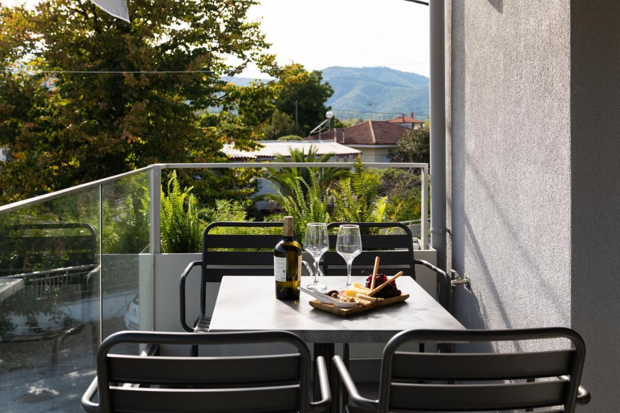 Afros Suites Olympiada Exterior photo